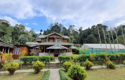 Seven Mirror Lake Homestay